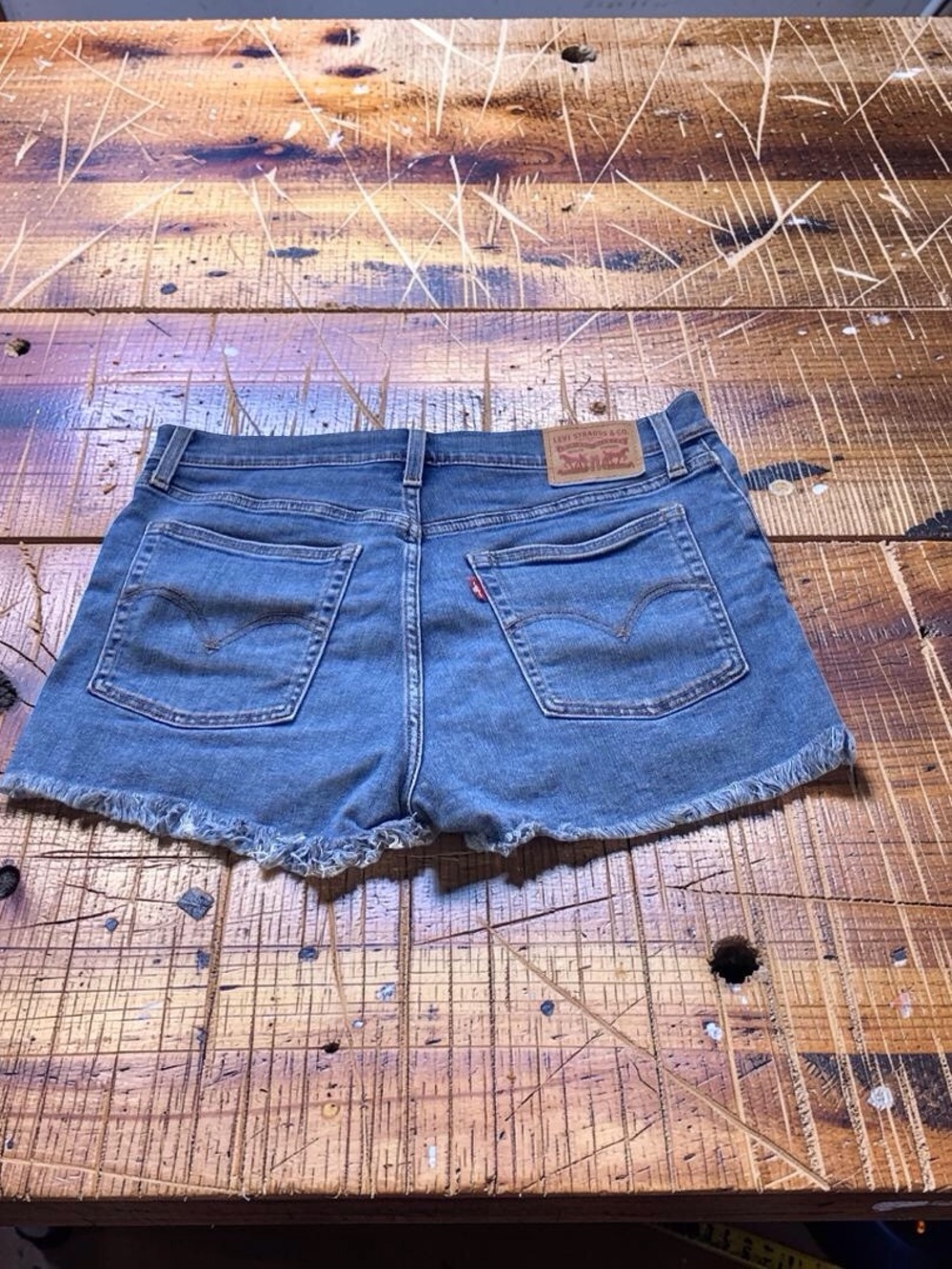 Levi's Blue Denim Distressed Cutoff Shorts W31. Summer ready - Picture 3 of 11